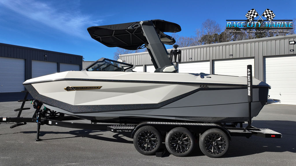 2025 Nautique G23