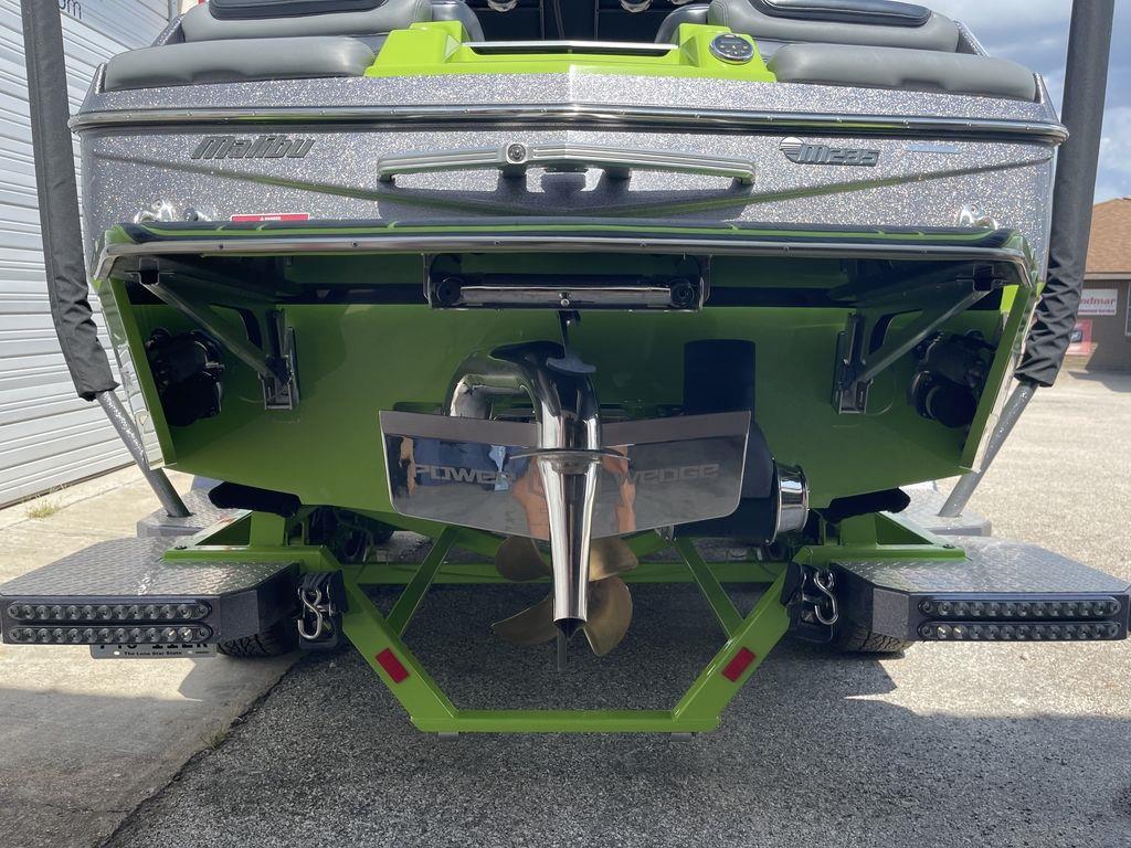 2016 Malibu Boats M235