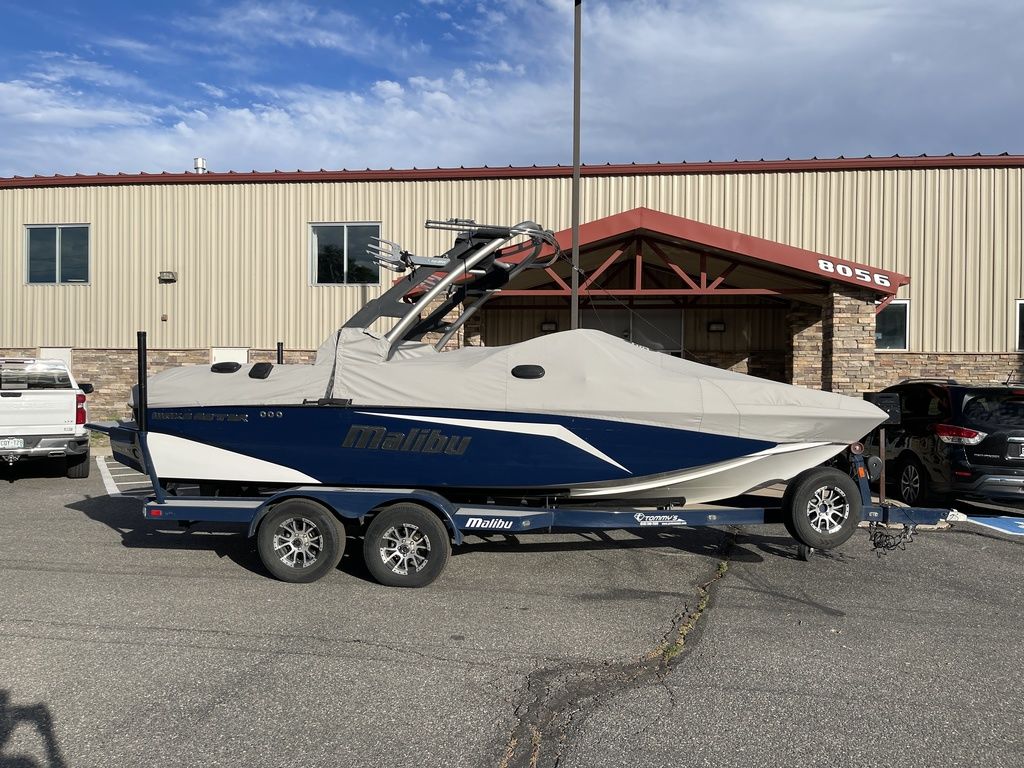 2017 Malibu Boats 21 VLX