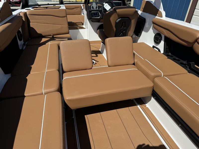 2025 Axis T250