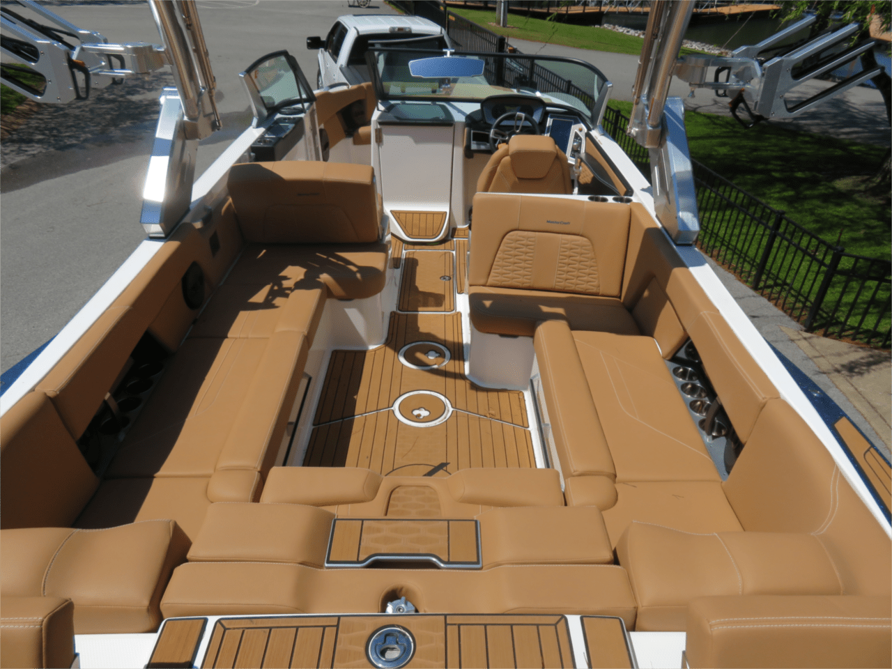 boat.Title