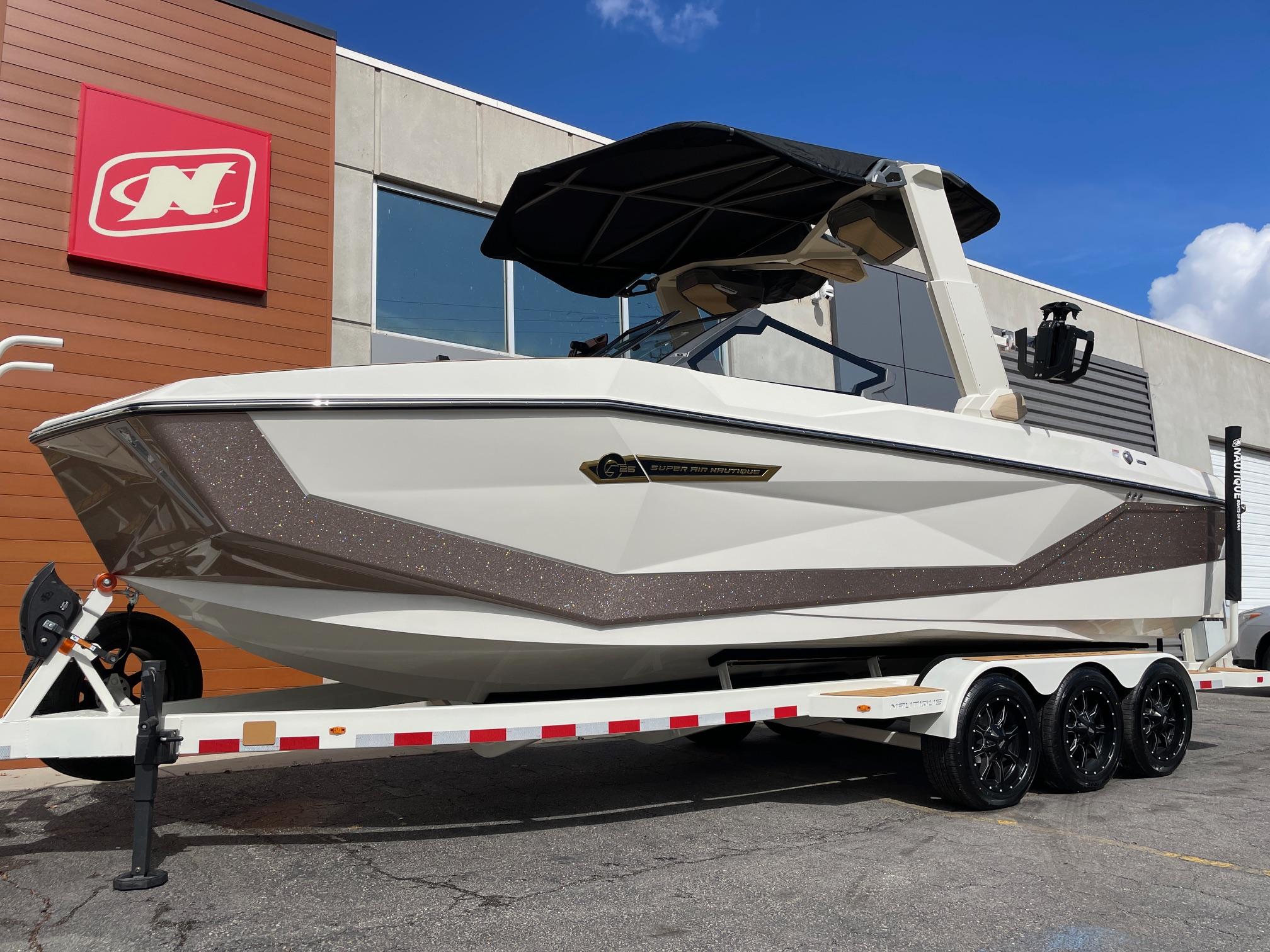 boat.Title