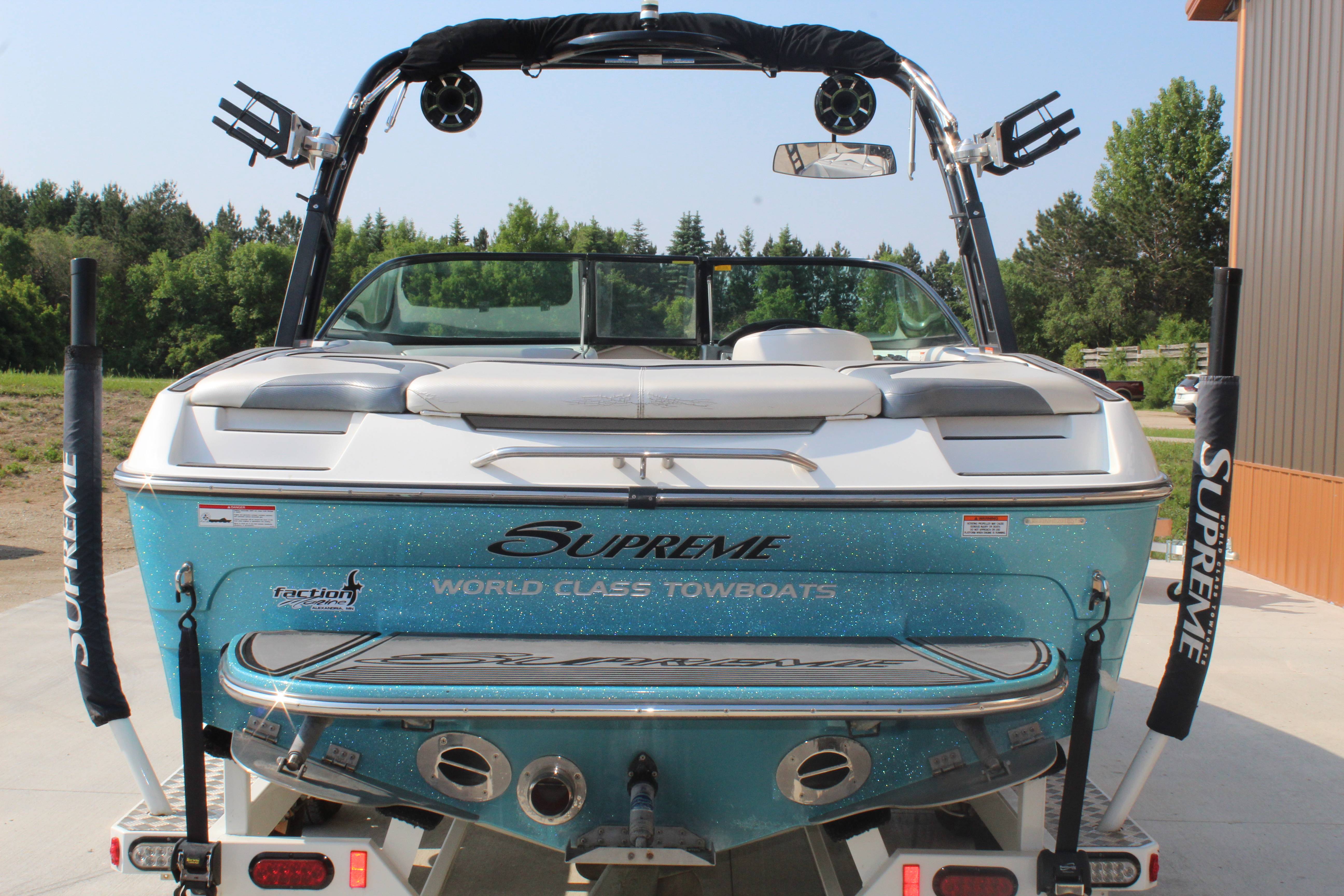 2015 Supreme S21