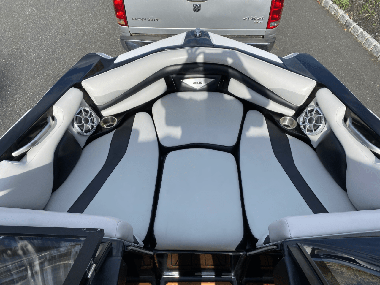 2016 Axis A20