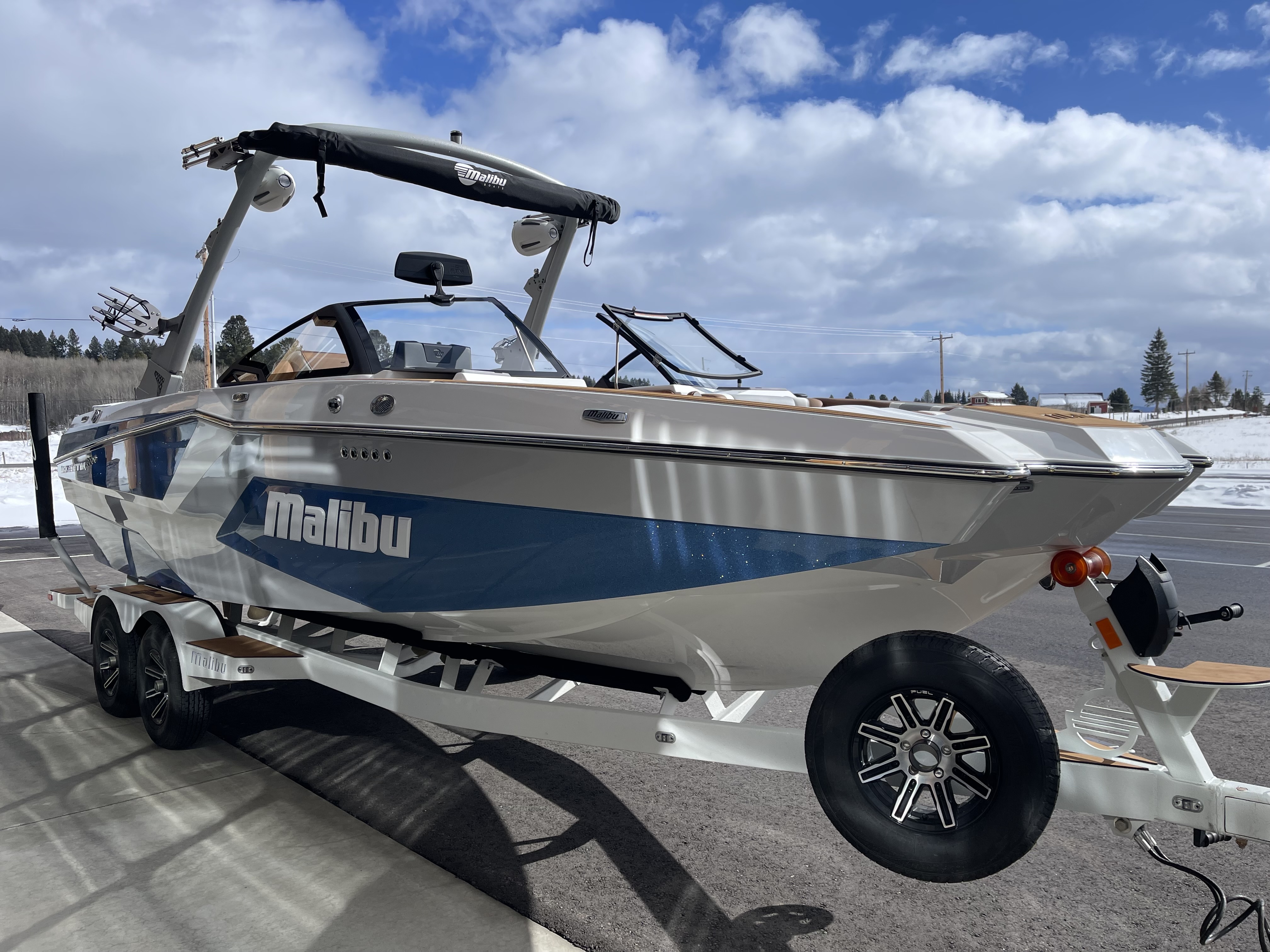 2024 Malibu Boats 23 MXZ