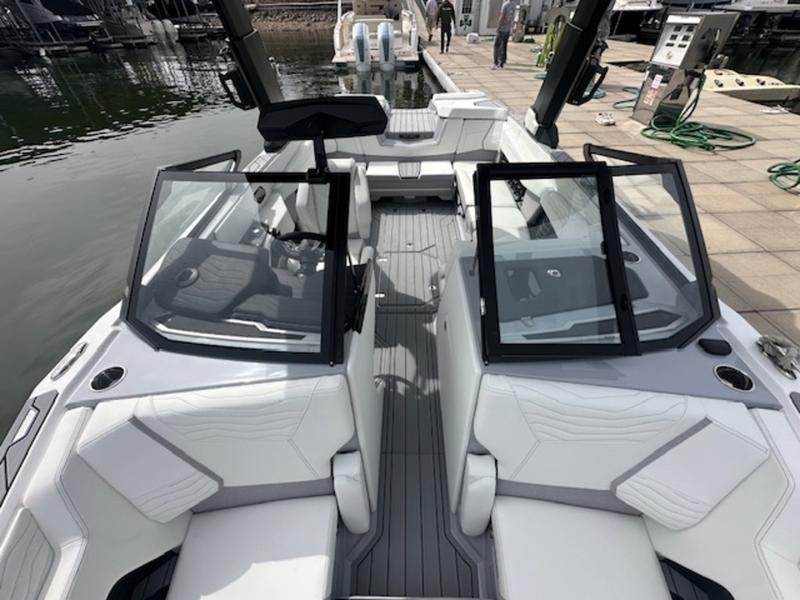 2025 Nautique G23
