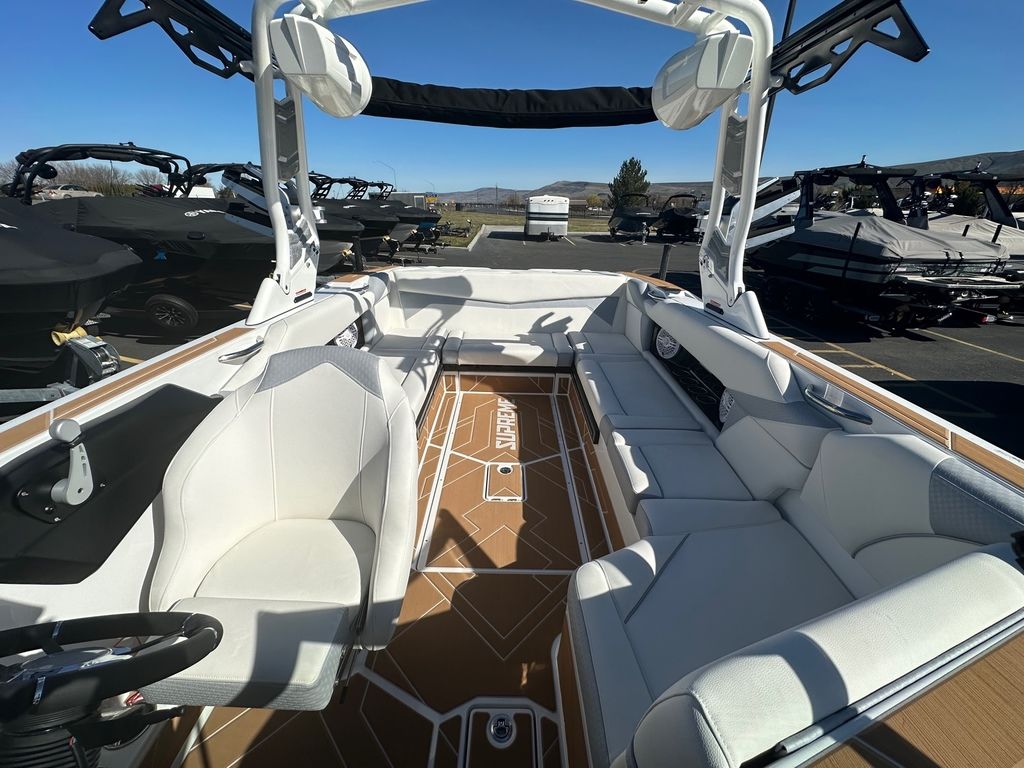 2024 Supreme Boats S240