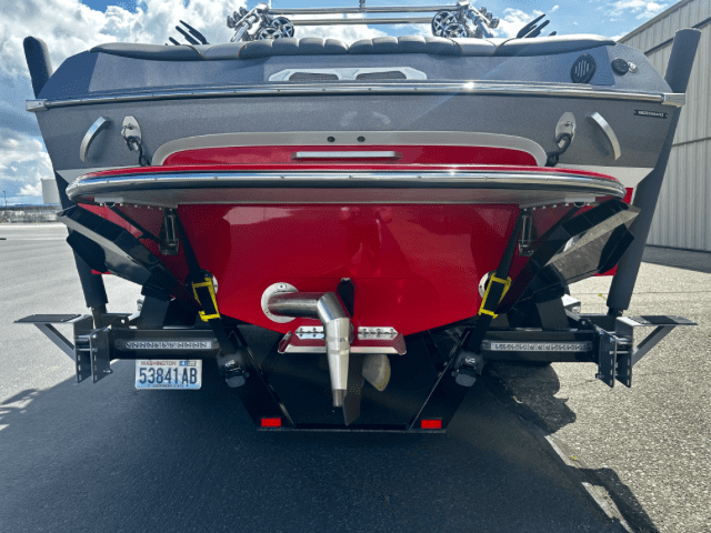 2015 MB Sports B52