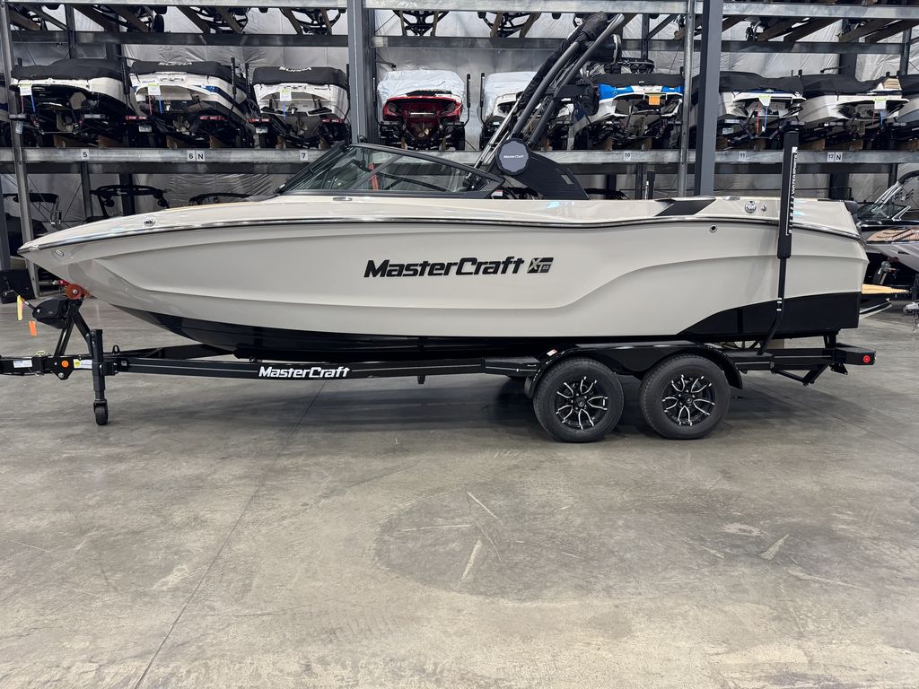 2025 MasterCraft XT23