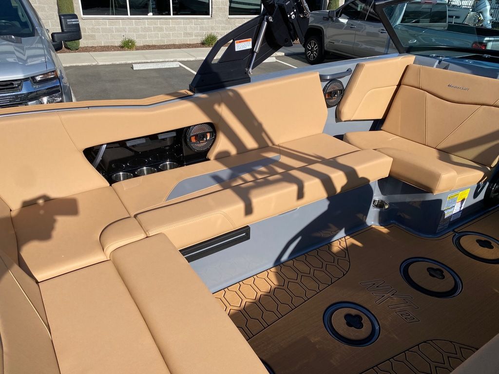 2025 MasterCraft NXT 22
