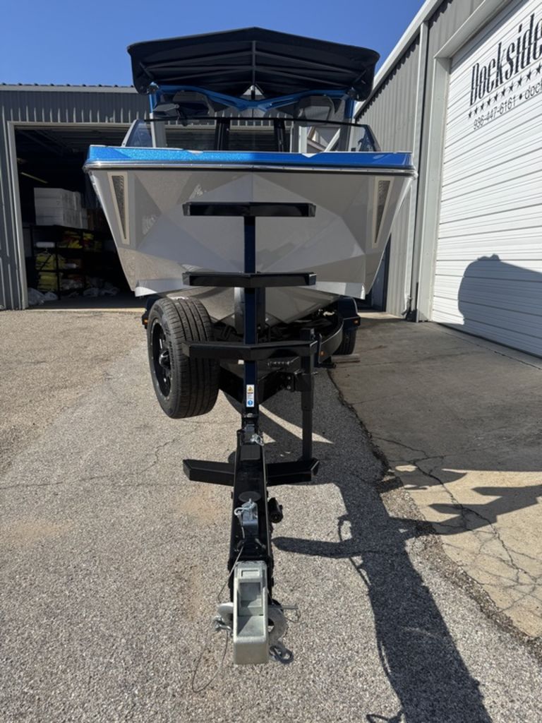 2025 Nautique Super Air Nautique G23