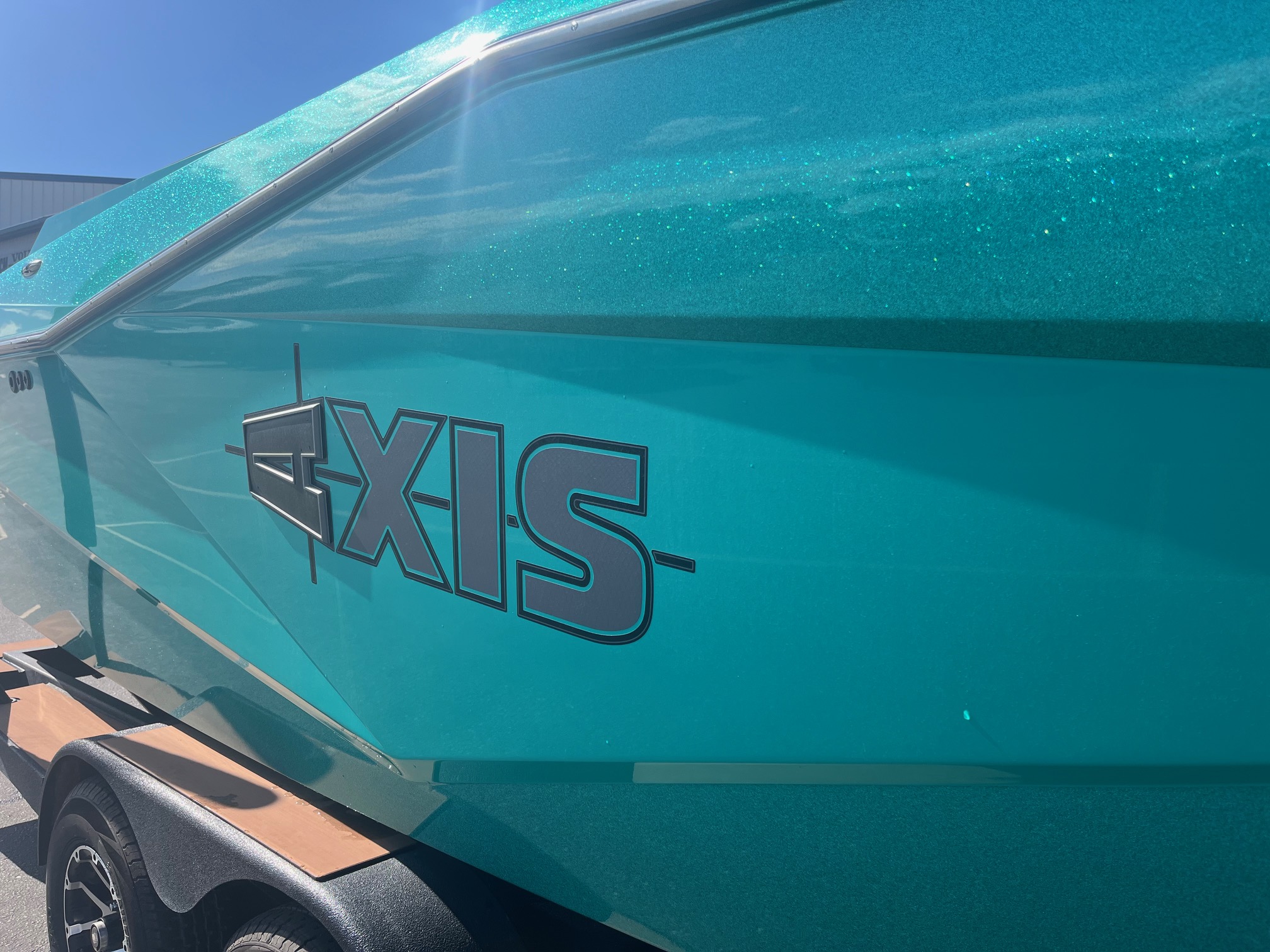 2023 Axis T250