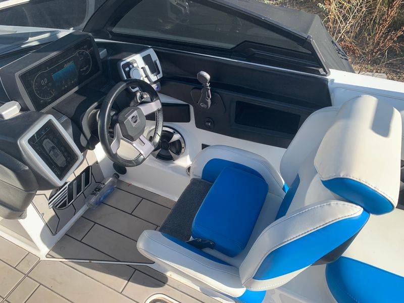2020 Malibu 23 MXZ