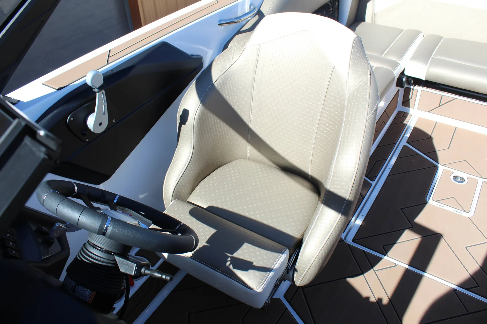 2025 Supreme S220