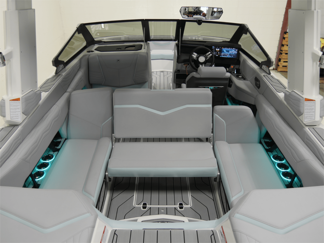 2025 Nautique G23 – Steel Blue/Mystic White