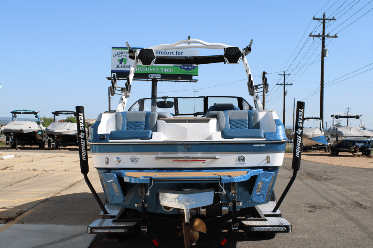 2025 Malibu 24 MXZ Icon