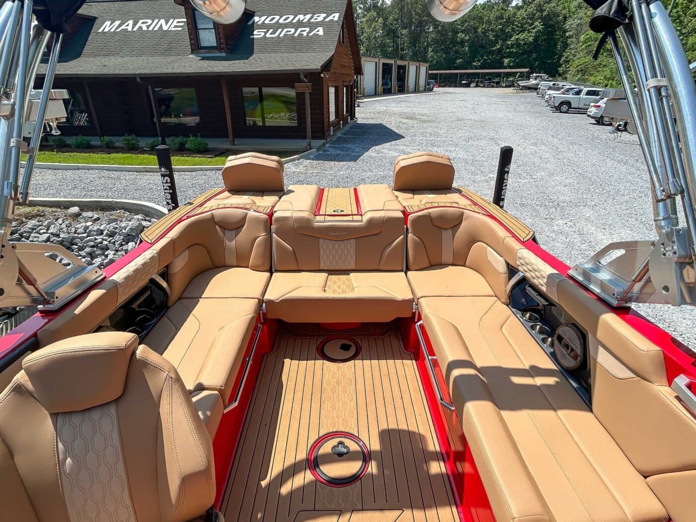 2023 MasterCraft XT23