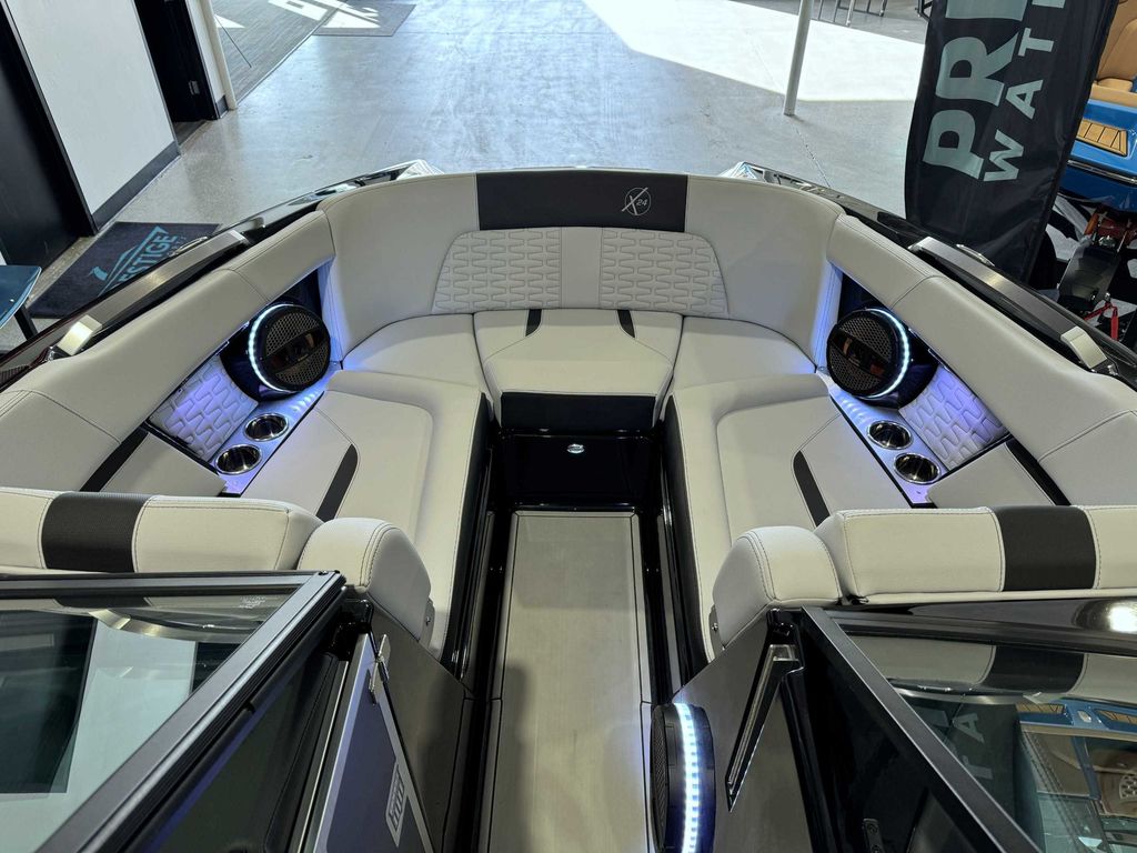2024 MasterCraft X24