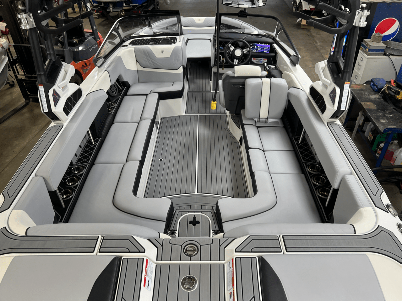 MEMORIAL DAY SALE!!! 4.3 HOURS ** 2022 NAUTIQUE GS24 *** TRAILER * SALE*** Icon