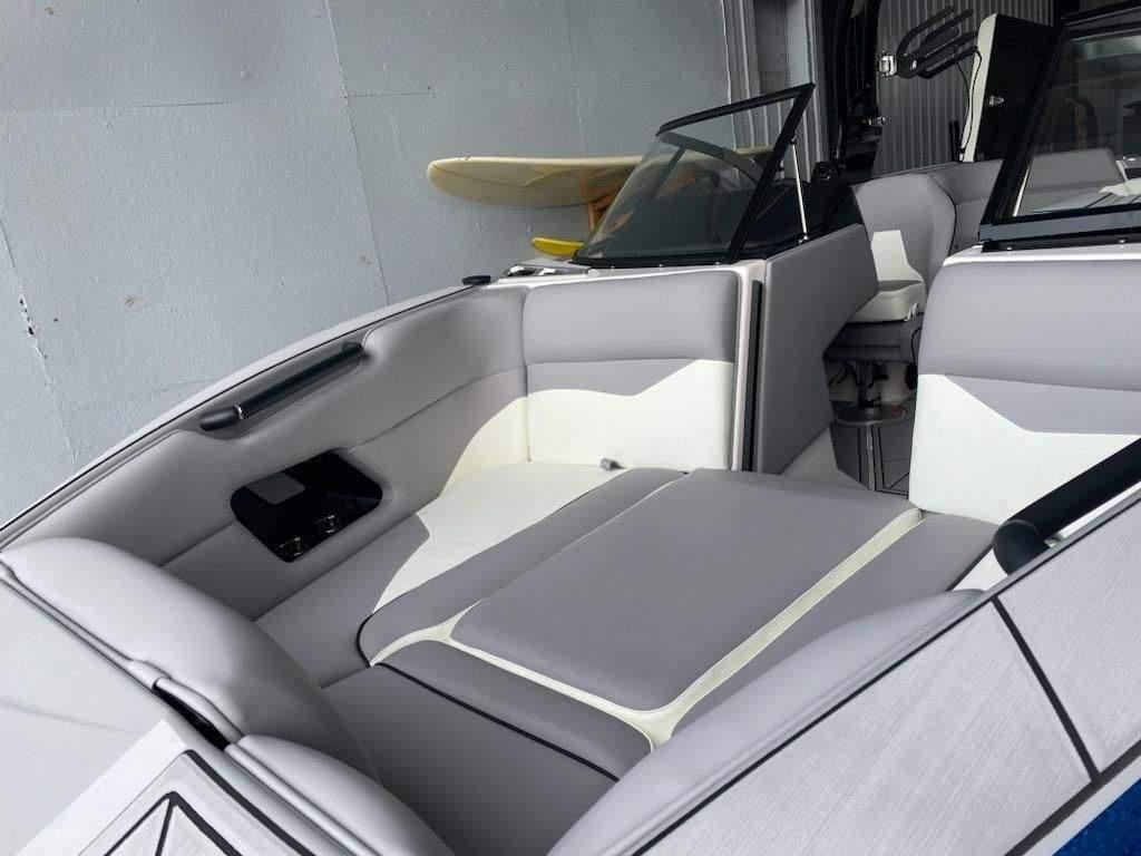 2023 Moomba 23 Mojo