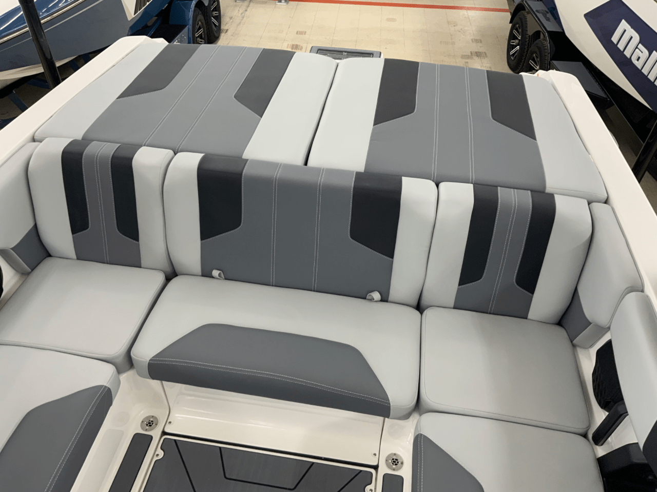 2025 MALIBU 21 LX WAKESETTER w/M5DI and TRL Icon