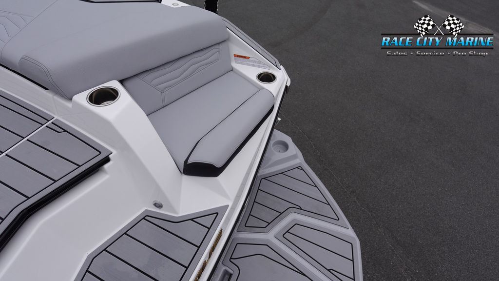2025 Nautique G23