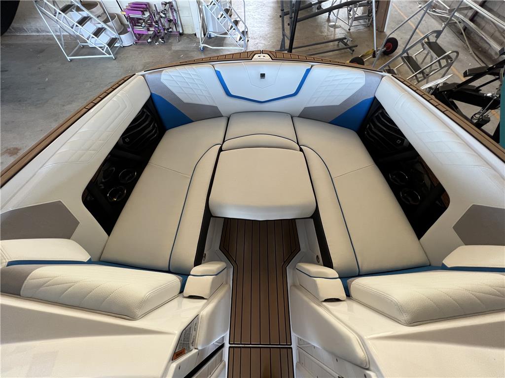 2023 Nautique G23