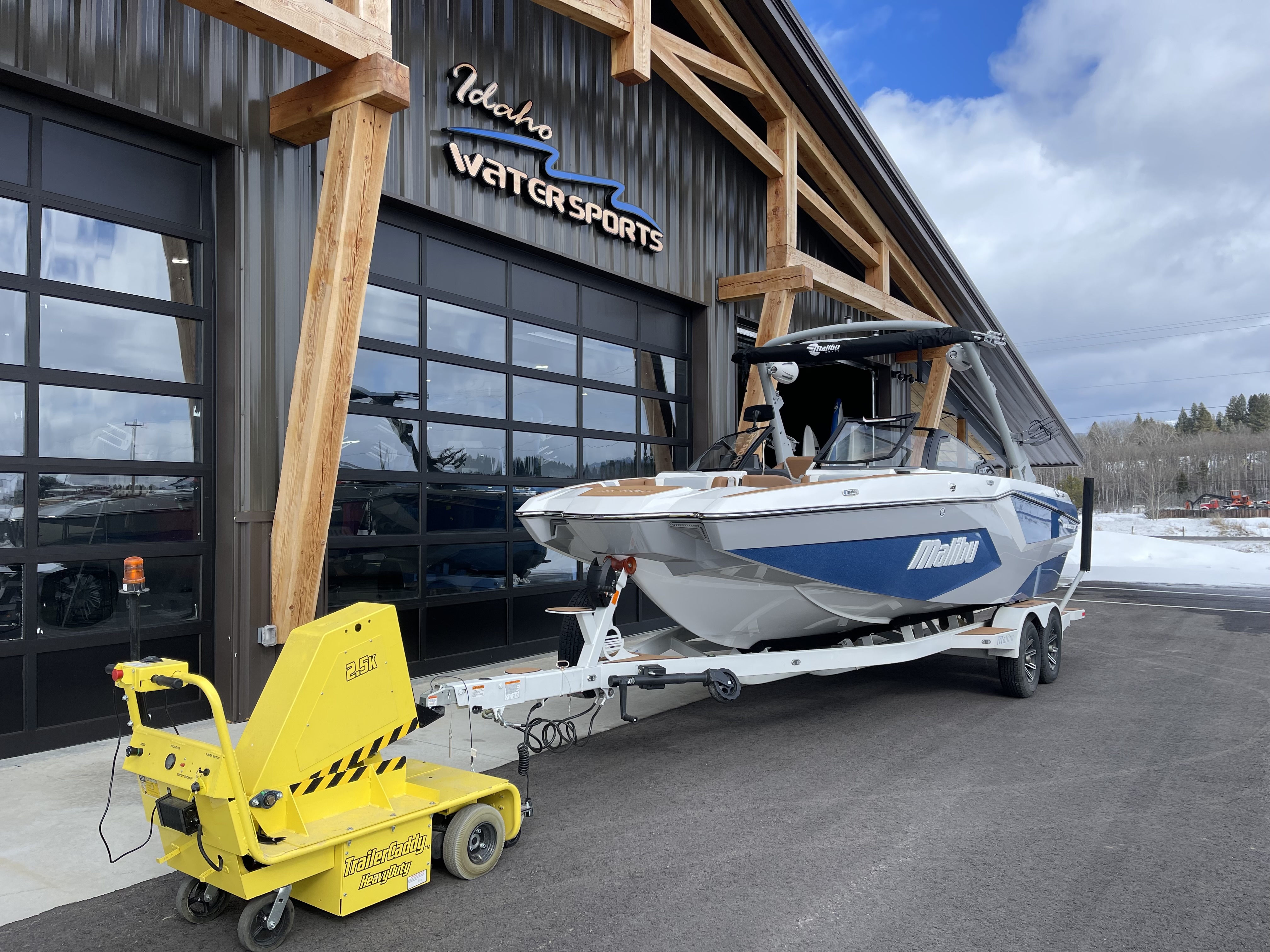 2024 Malibu Boats 23 MXZ