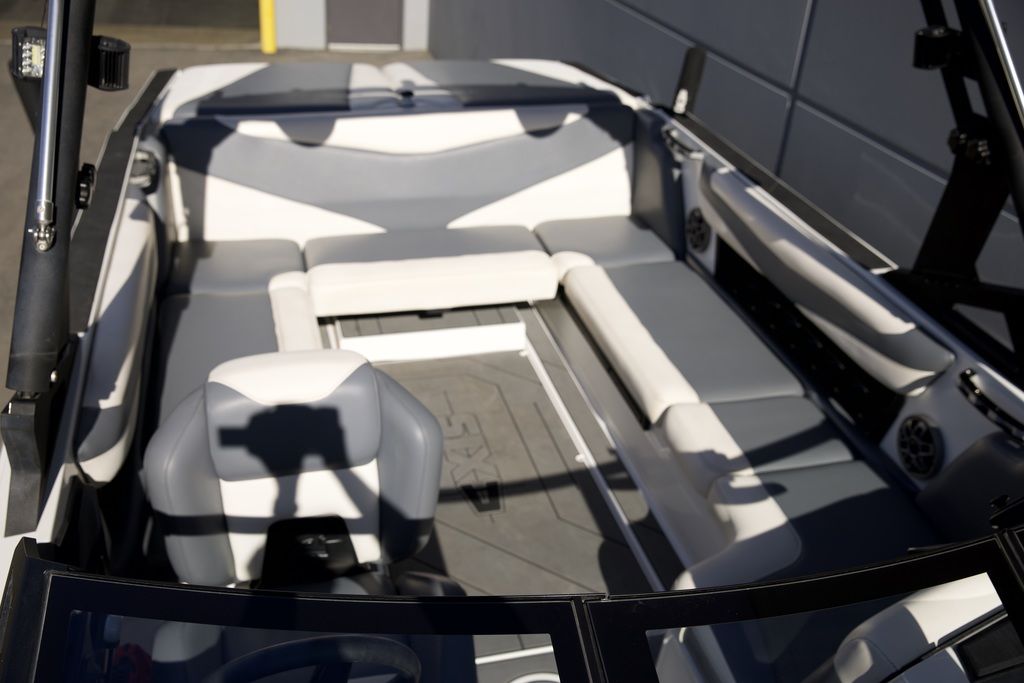 2019 Axis Wake Research T23