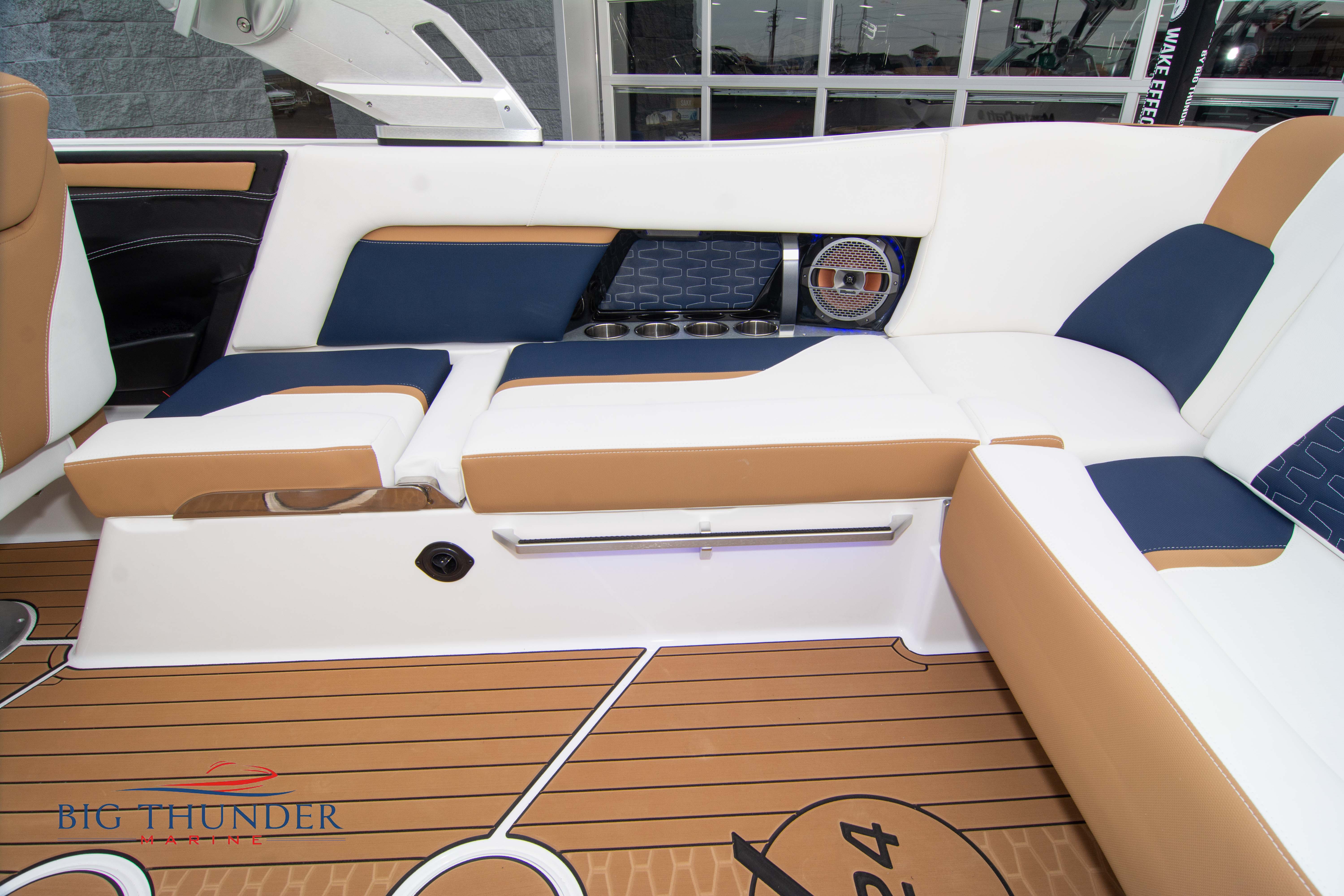 2021 Mastercraft X24