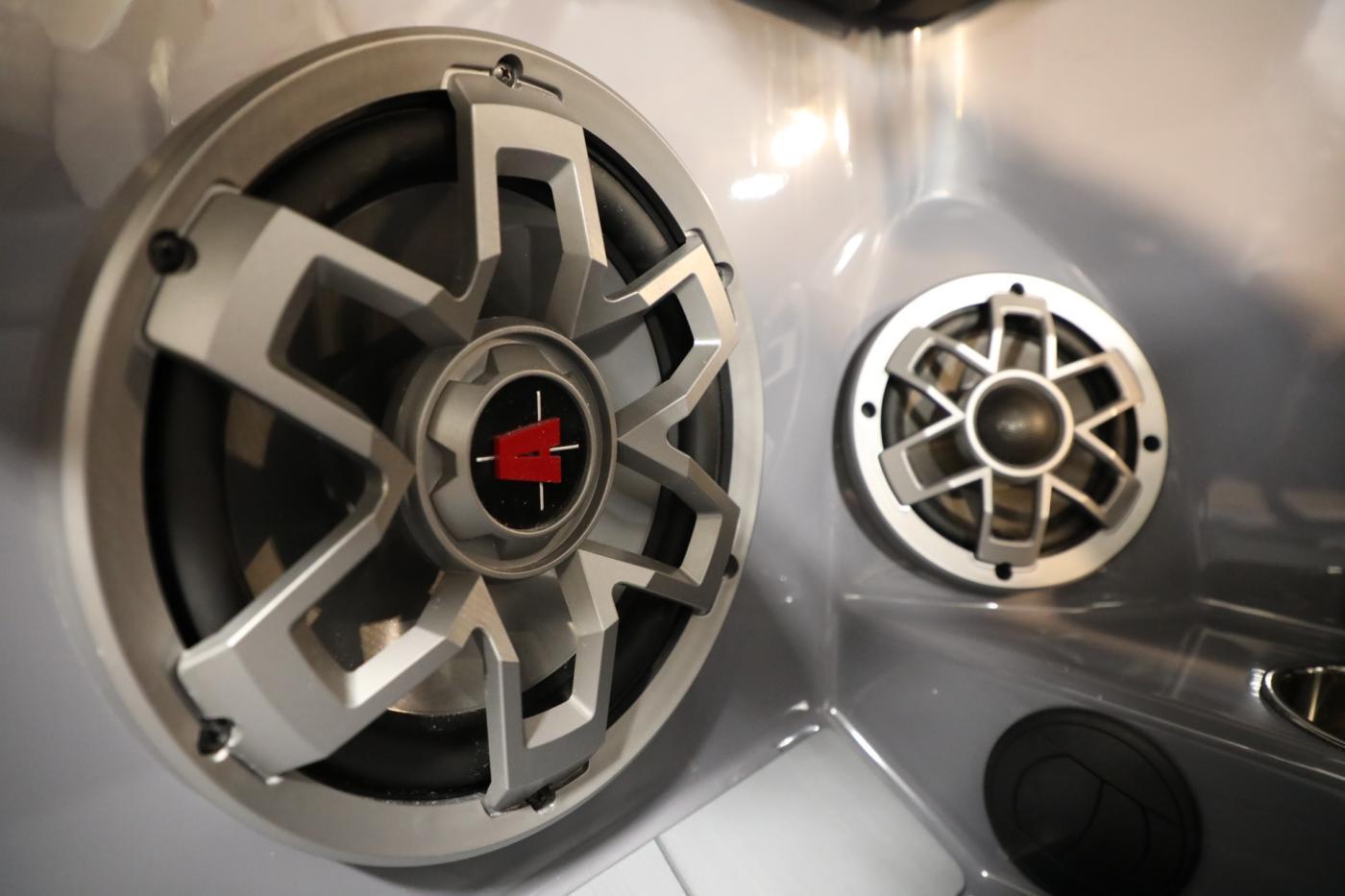 2023 Axis T220