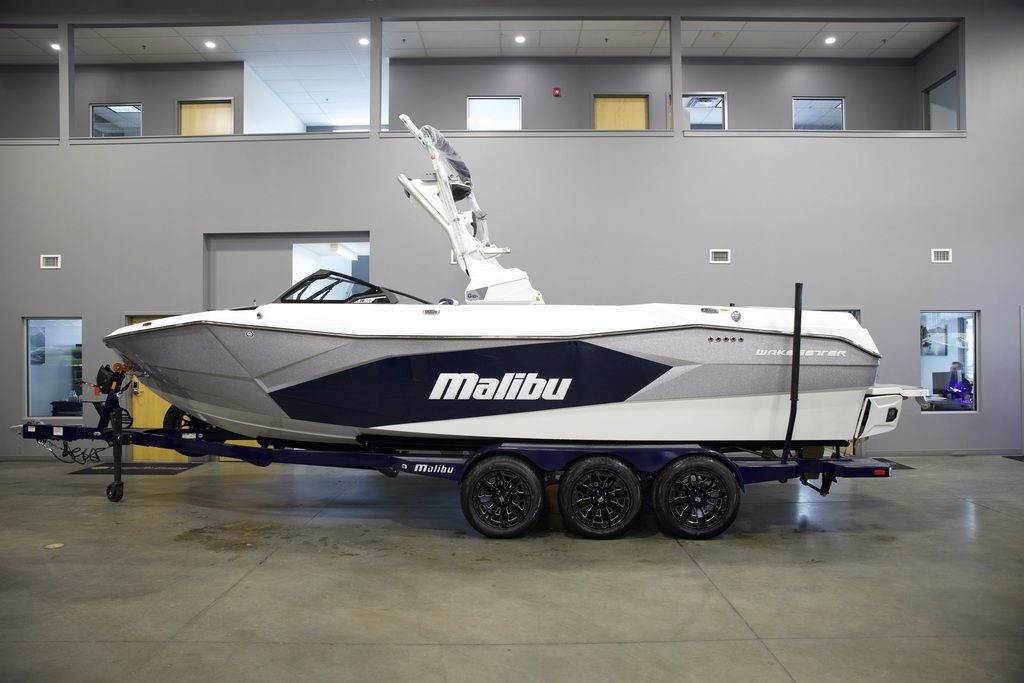 boat.Title