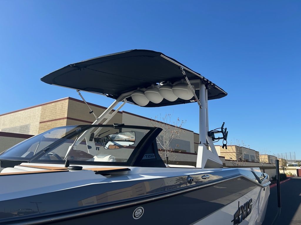 2025 Axis Wake Research T250