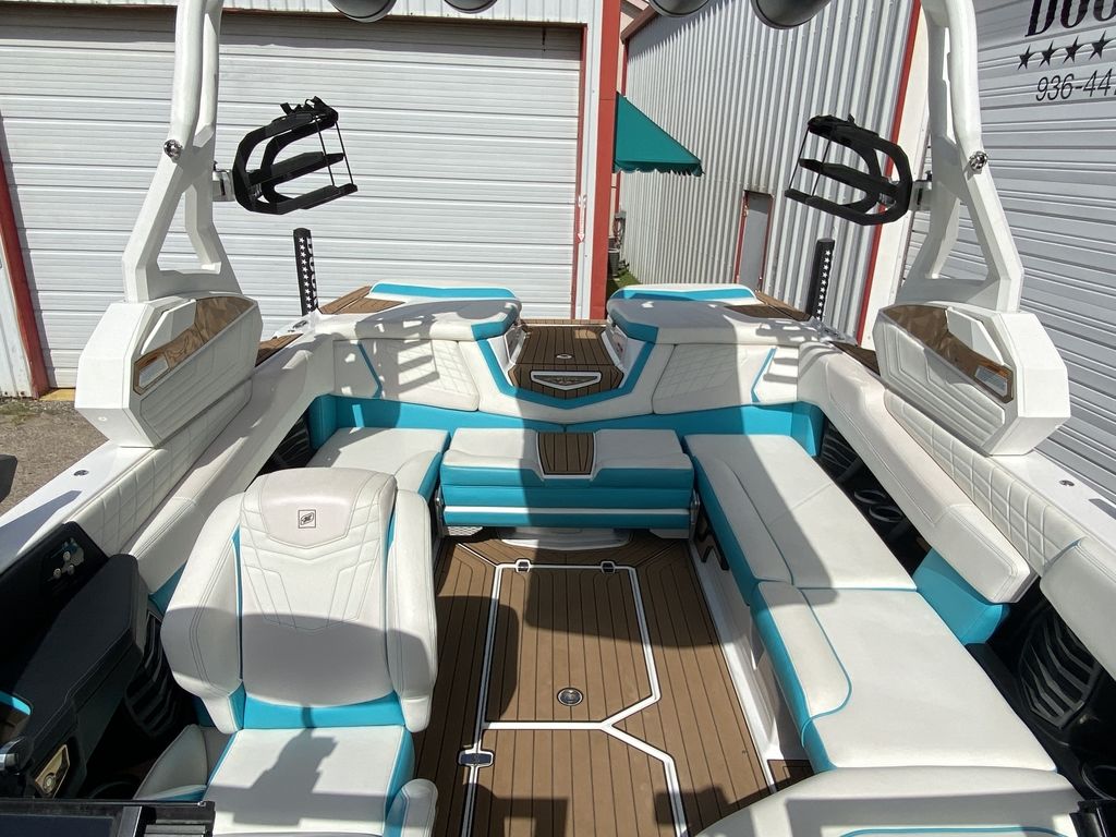 2021 Nautique Super Air Nautique G23