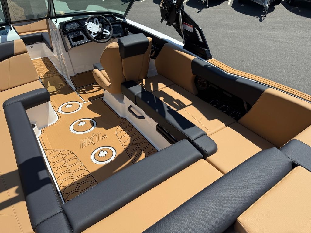 2025 MasterCraft NXT22