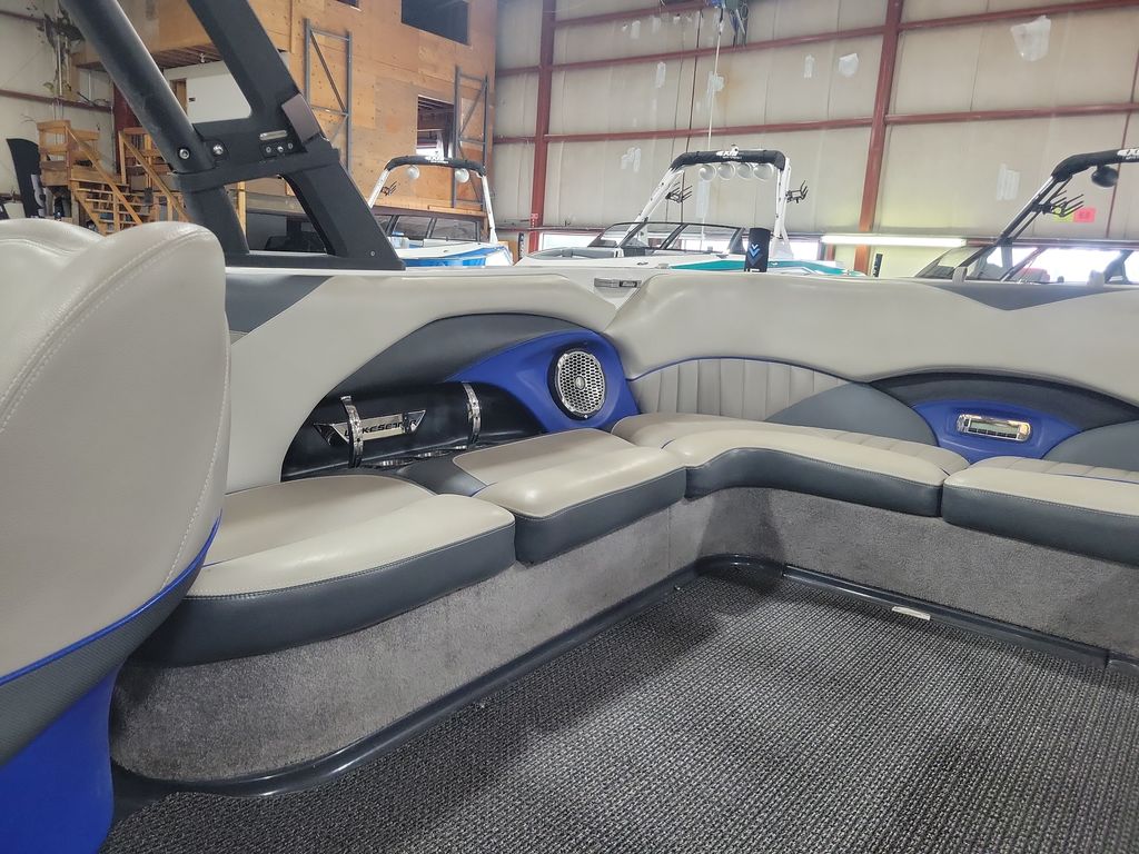 2015 malibu boats 247-LSV