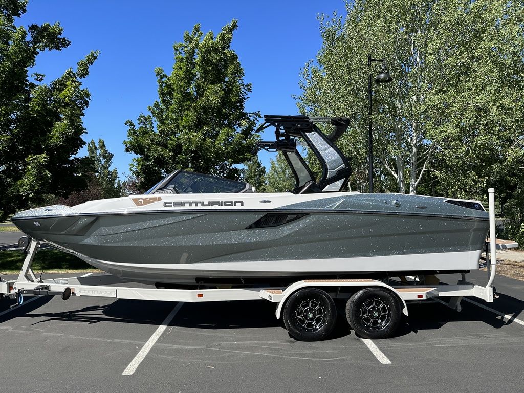 boat.Title