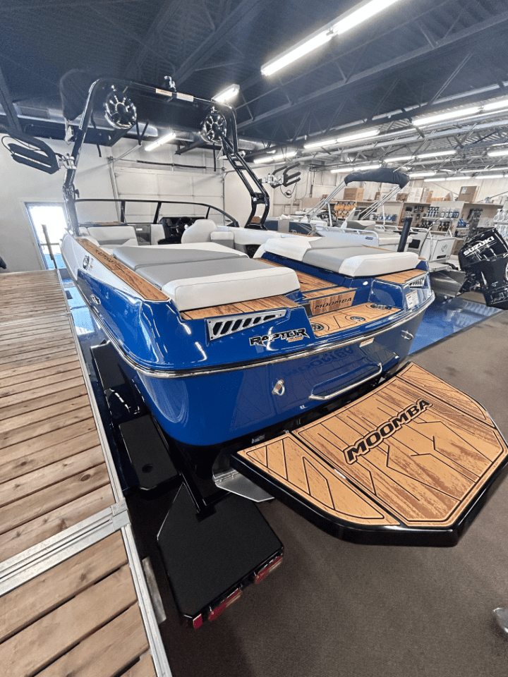 boat.Title