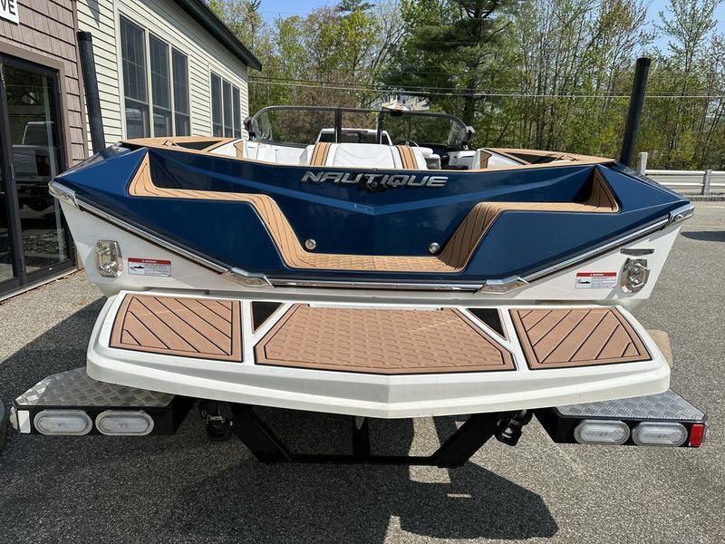 boat.Title