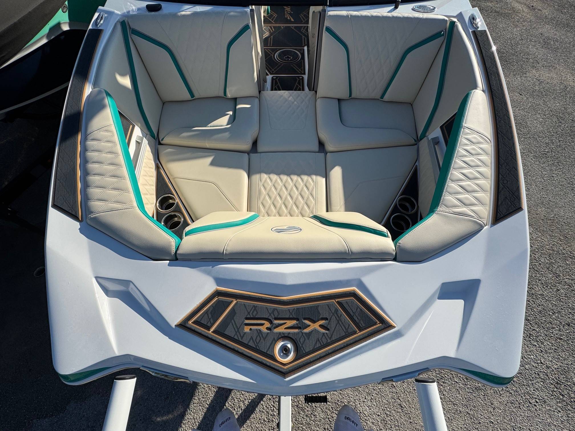 2025 Tige 22RZX Icon
