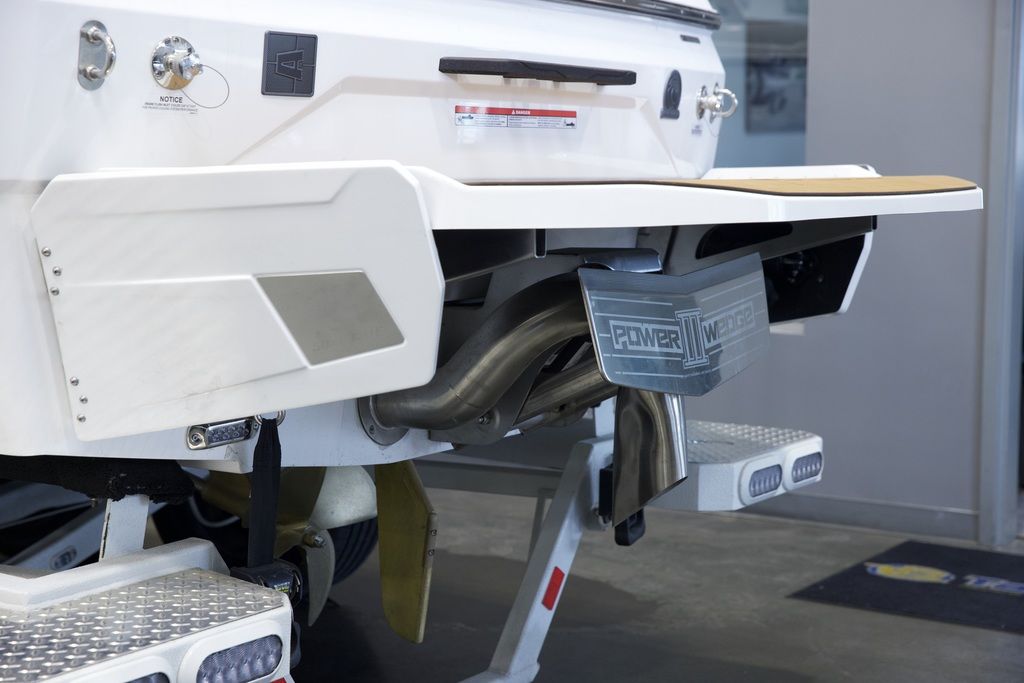 2025 Axis Wake Research A225