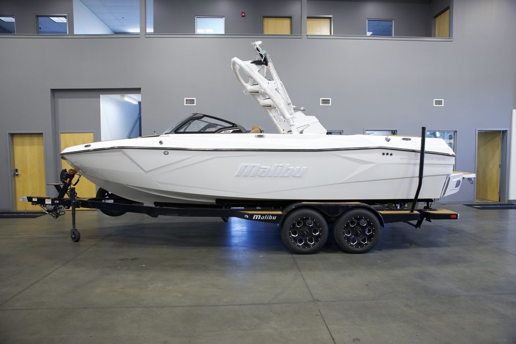 boat.Title