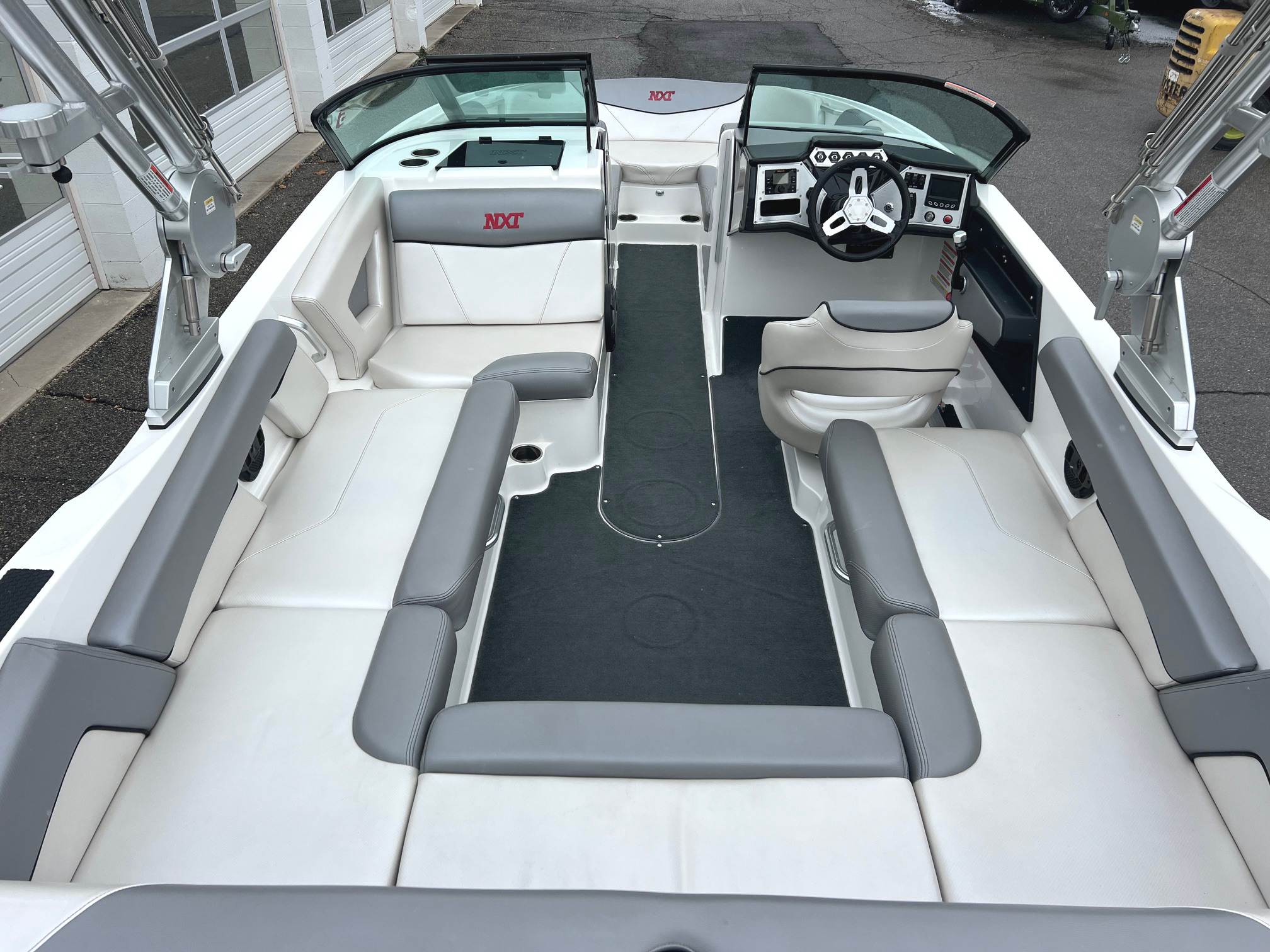 2018 MasterCraft NXT22 