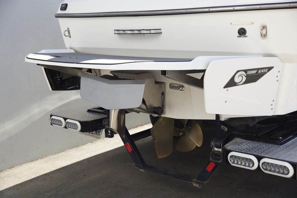2019 Axis Wake Research T23