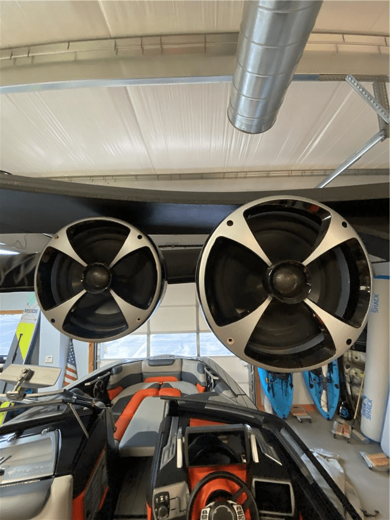 2018 Malibu Boats M235