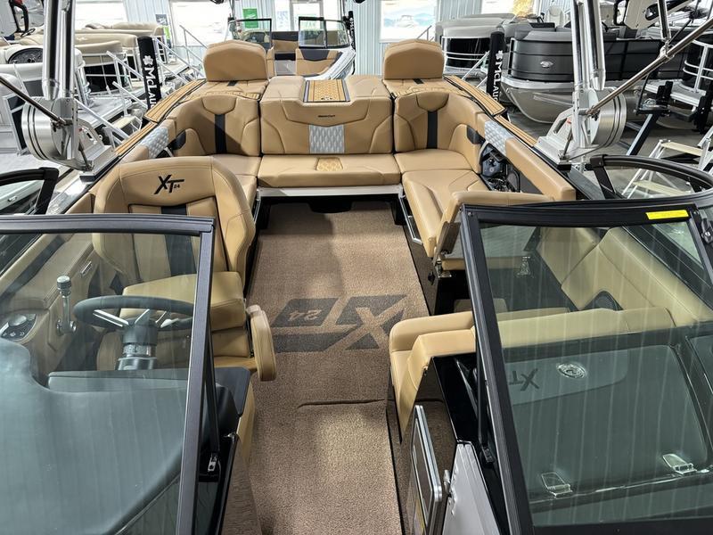 2025 MasterCraft XT24