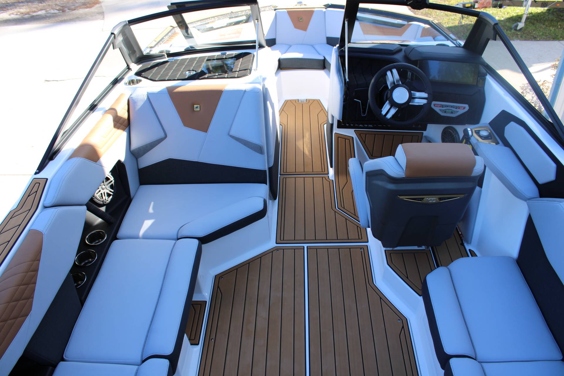 2025 Nautique S21