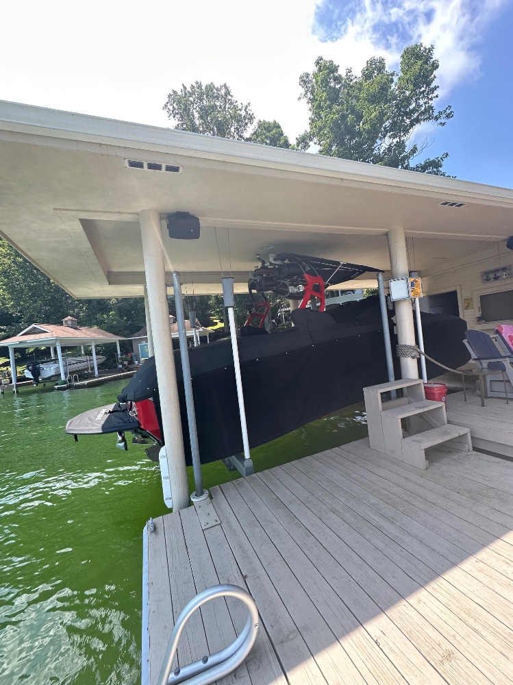 2017 Nautique G23
