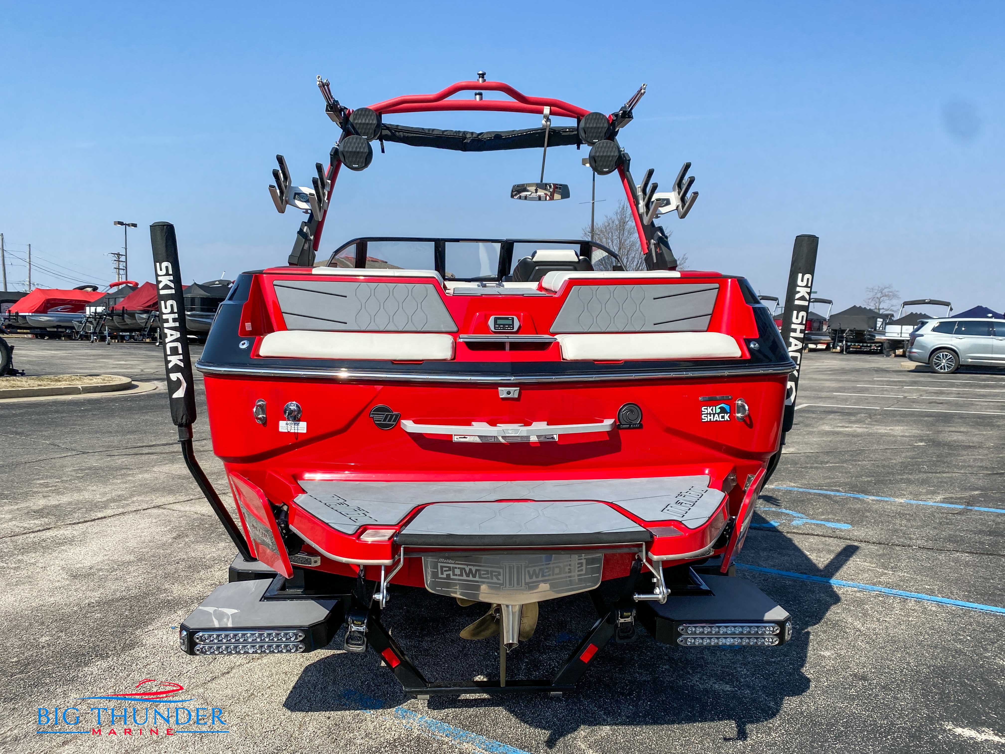 2022 Malibu M220