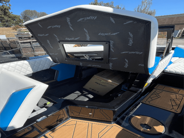 NEW 2024 TIGE 22 RZX w/ Thruster REBATES!